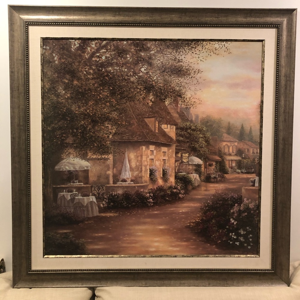 Picture of a Beautiful Serene Cottage